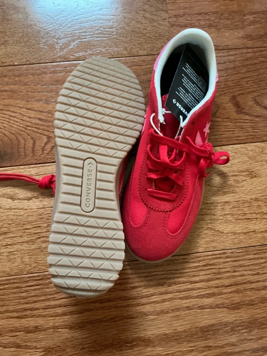 Converse Red Low-Top Suede & Canvas Sneakers New with Tags - Picture 4 of 5